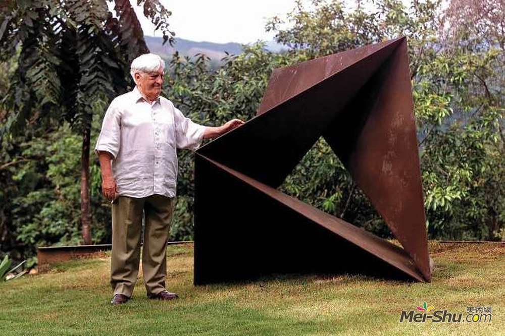 阿米尔卡德卡斯特罗(Amilcar de Castro)