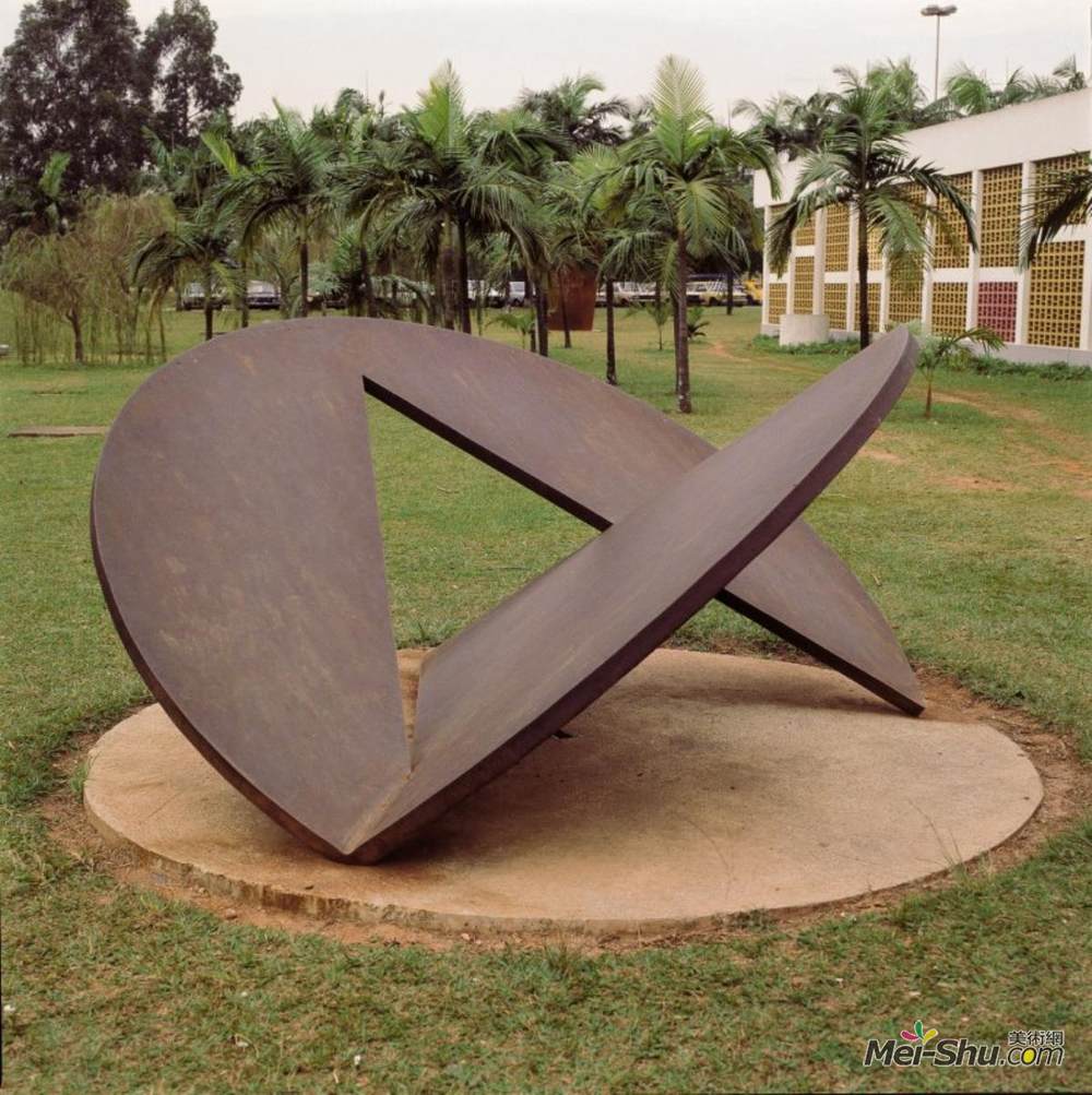 阿米尔卡德卡斯特罗(Amilcar de Castro)高清作品《Escultura no jardim do MAC-USP》