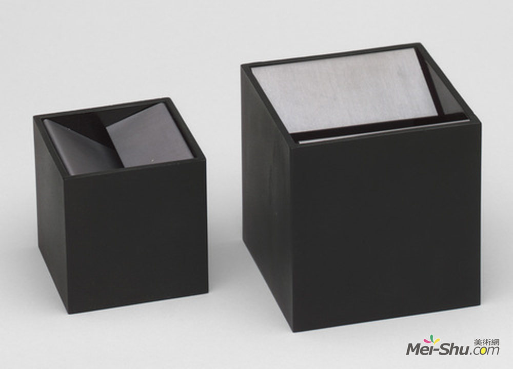 布鲁诺·莫那(Bruno Munari)高清作品《古柏烟灰缸设计》