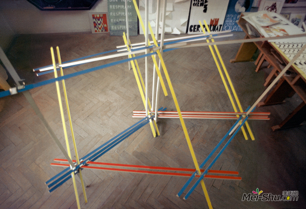 康斯坦丁弗朗多(Constantin Flondor)高清作品《Assembly (Triangulary Bars I)》