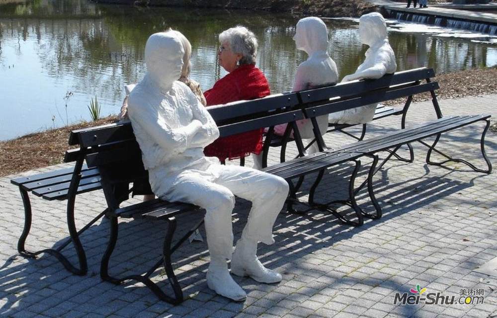 乔治西格尔(George Segal)高清作品《三位数四长凳》