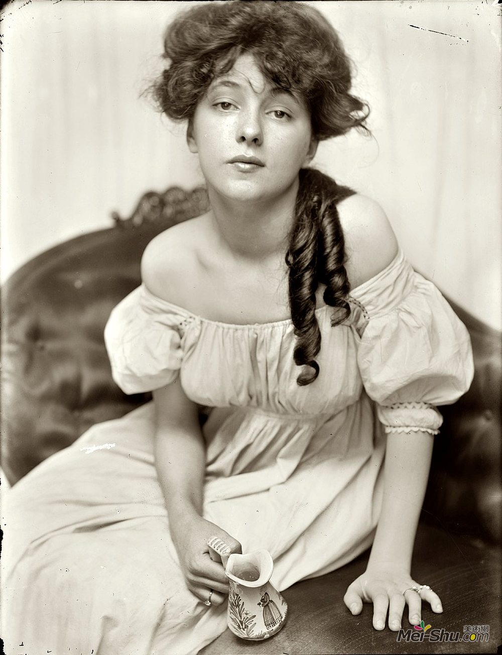 格特鲁德·卡斯比尔(Gertrude Kasebier)高清作品《Miss N (Portrait of Evelyn Nesbit)》