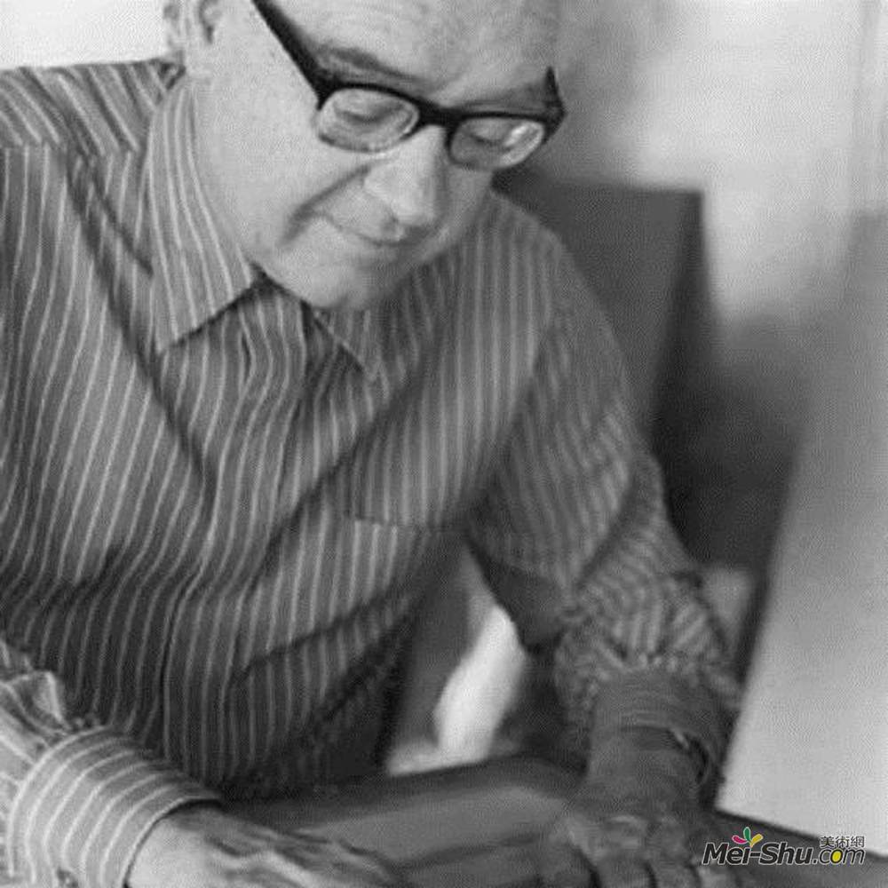 洛塔尔夏洛克斯(Lothar Charoux)