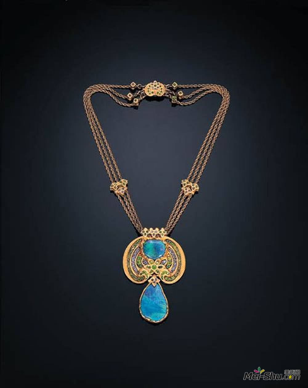 蒂凡尼(Louis Comfort Tiffany)高清作品《Necklace. Black opals, demantoid garnet, sapphire, enamel, g》