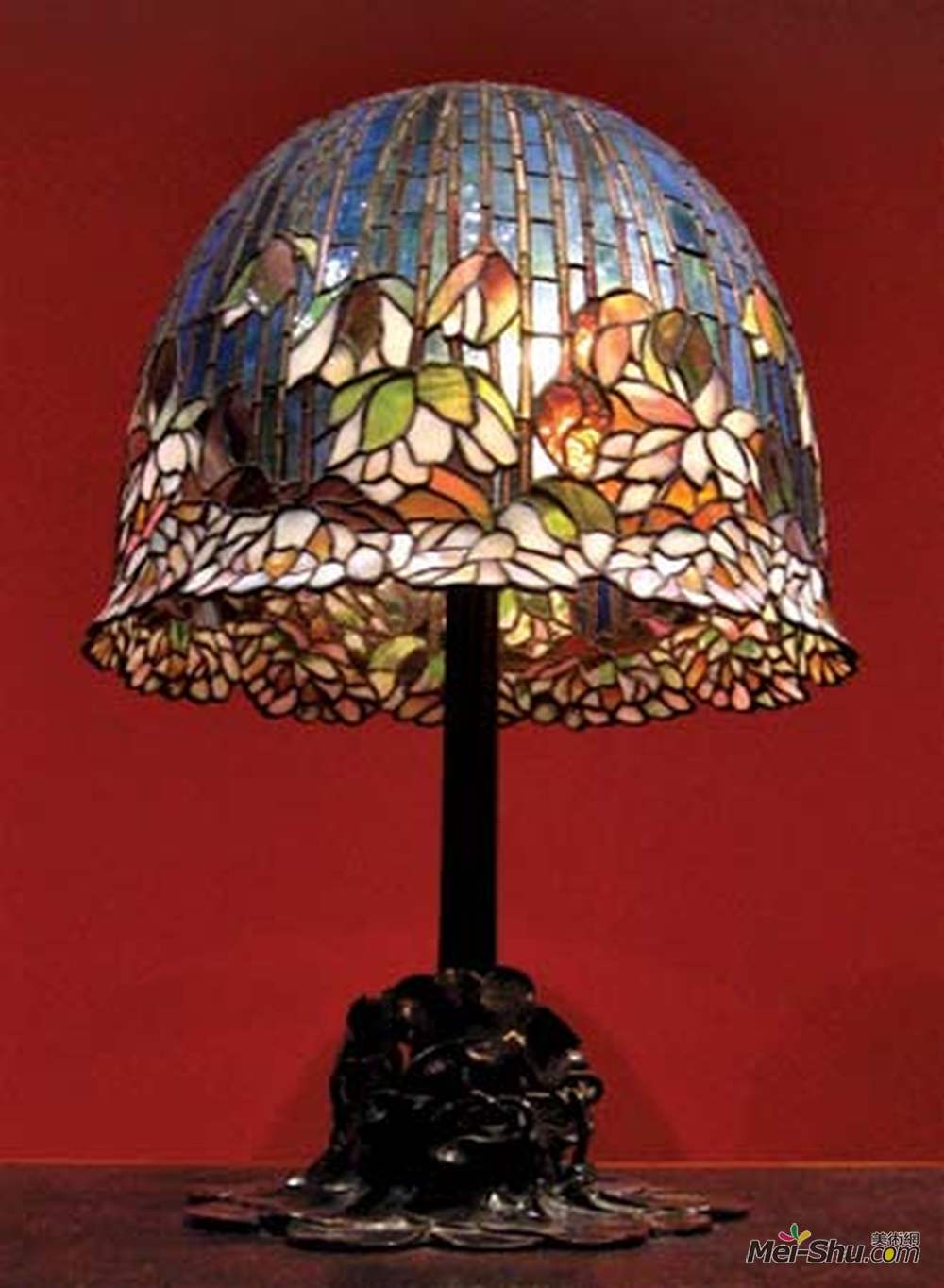 蒂凡尼(Louis Comfort Tiffany)高清作品《池塘百合台灯（型号344）》