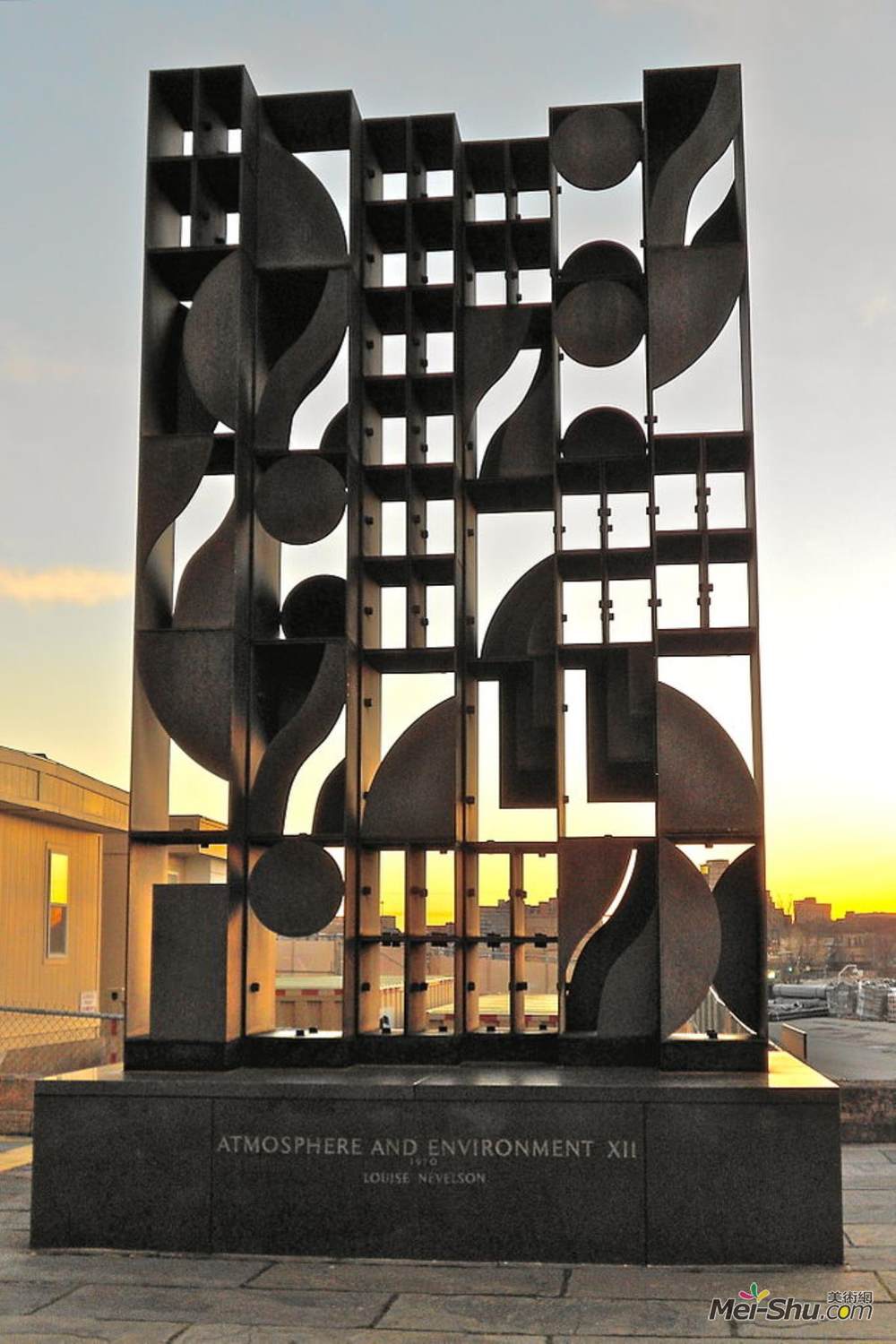 刘易斯·内维尔斯(Louise Nevelson)高清作品《大气与环境》