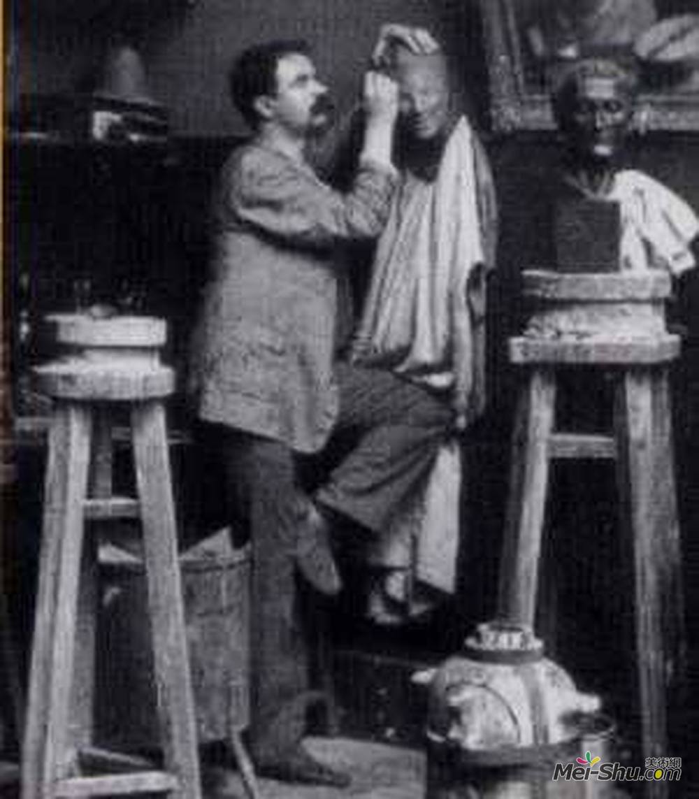 麦达尔多·罗索(Medardo Rosso)