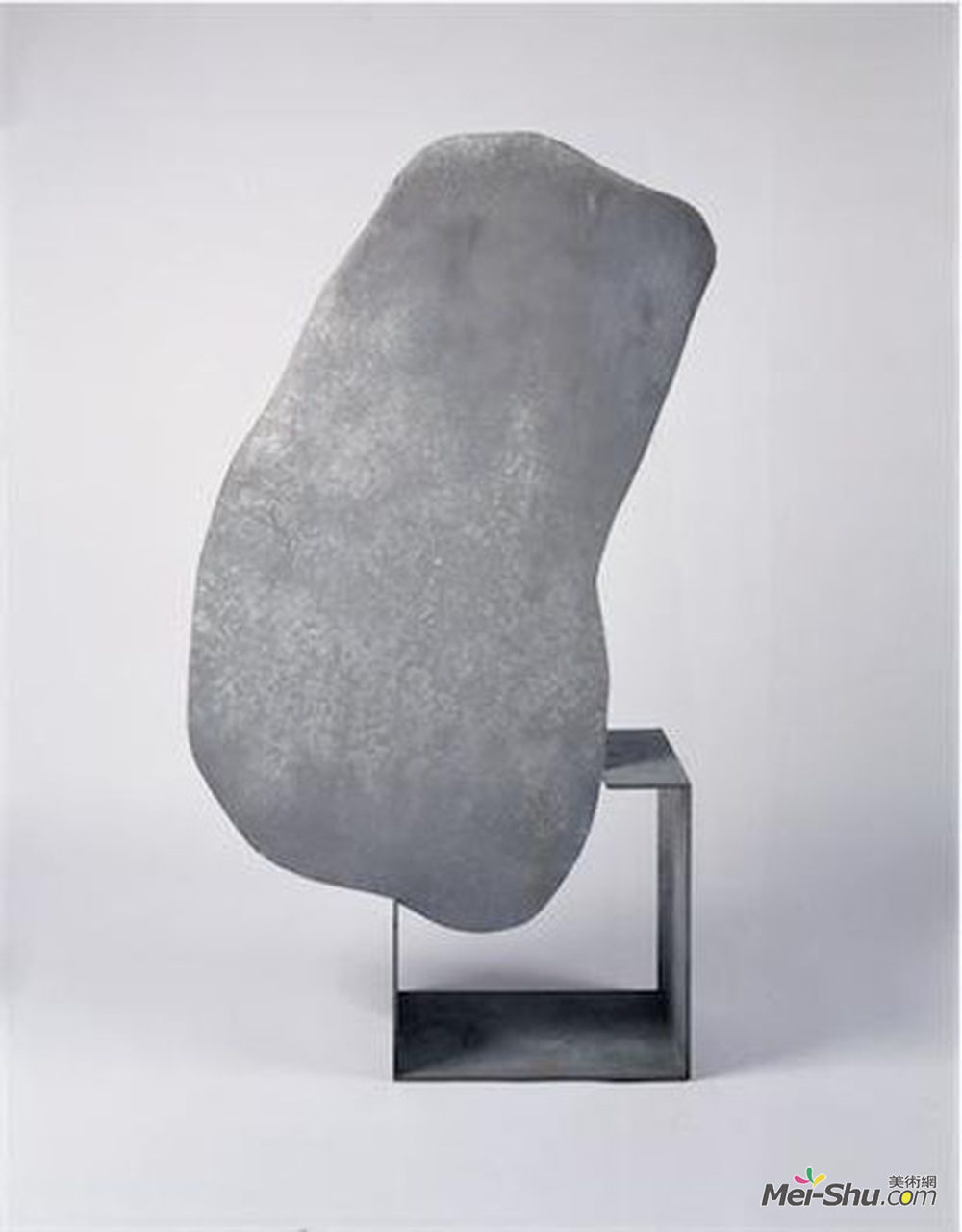 野口勇(Noguchi Isamu)高清作品《玛格丽特的石头》