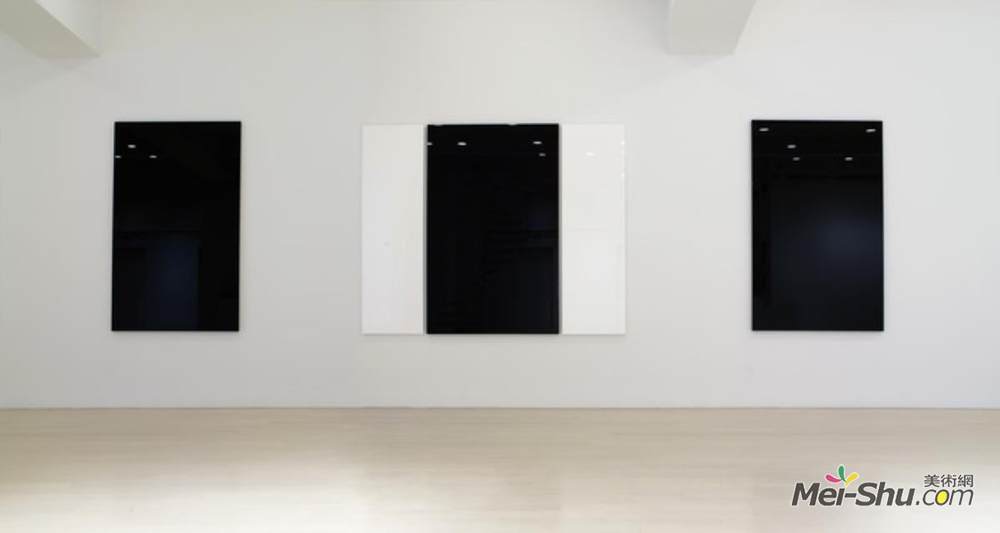 罗伯特·欧文(Robert Irwin)高清作品《橙色，黑色绘画与蓝色边缘和勃艮第》
