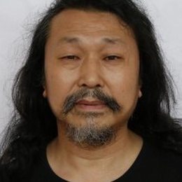 鞠占圃