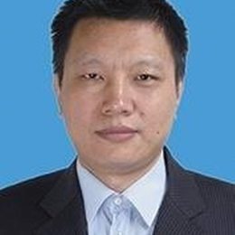 吴士新