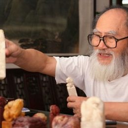 杨启舆