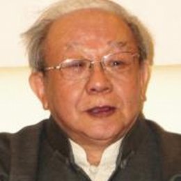 李巍