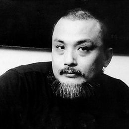 李东伟