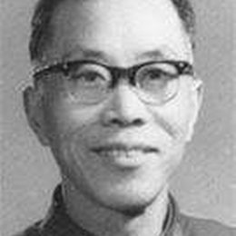 董振江