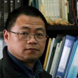 罗彬
