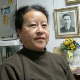 朱霞