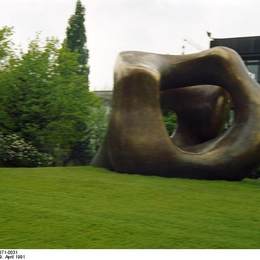 《两种形式》亨利·摩尔(Henry Moore)高清作品欣赏