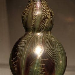 《双葫芦形花瓶》蒂凡尼(Louis Comfort Tiffany)高清作品欣赏