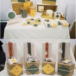 《禅茶 》王雪作品